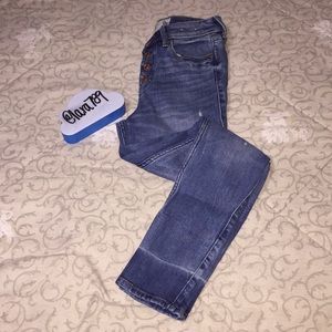 ✅A&F Ankle Jean High Rise